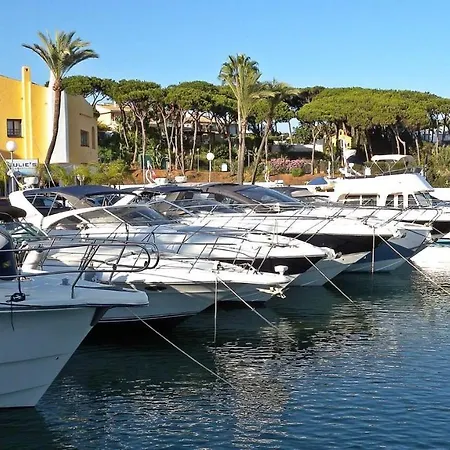 J95 Cabopino Апартаменти *