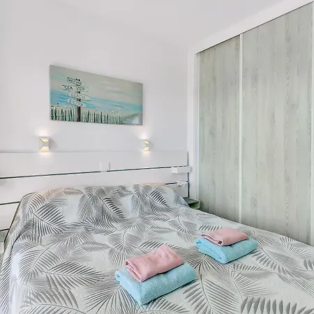 J95 Cabopino Апартаменты